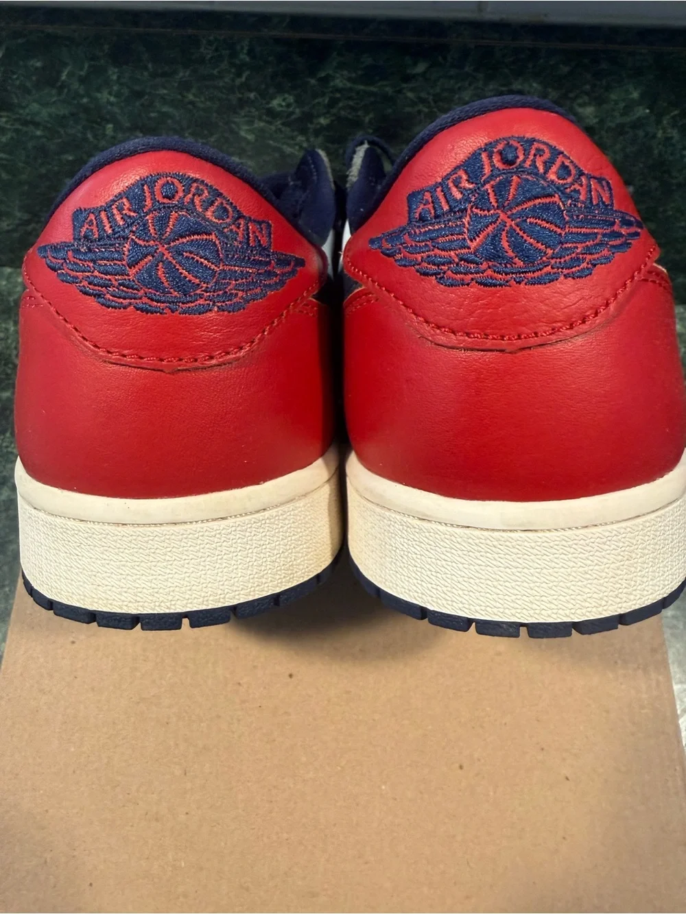 Jordan 1 Low Retro Low OG Howard University- Sneakers in Navy/White/Red